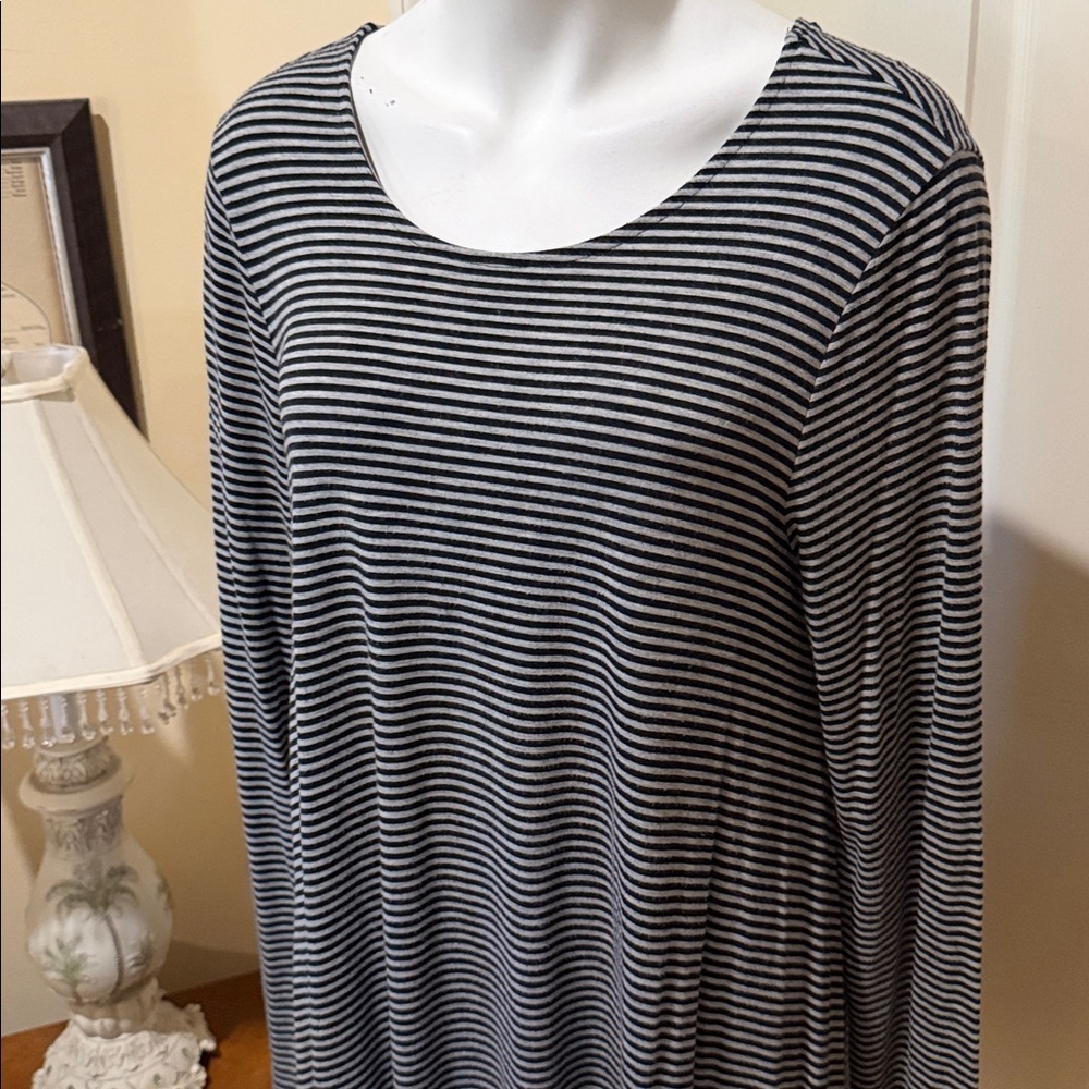 Andrea Jovine Black & Gray Striped Long-Sleeve Tunic. Medium. NWT - Picture 2 of 7